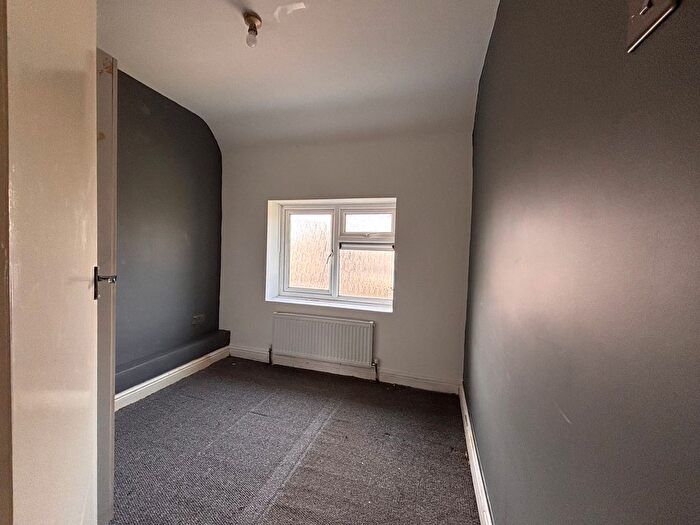 3 Bedroom Semi Detached House To Rent In Holden Crescent, Walsall, WS3