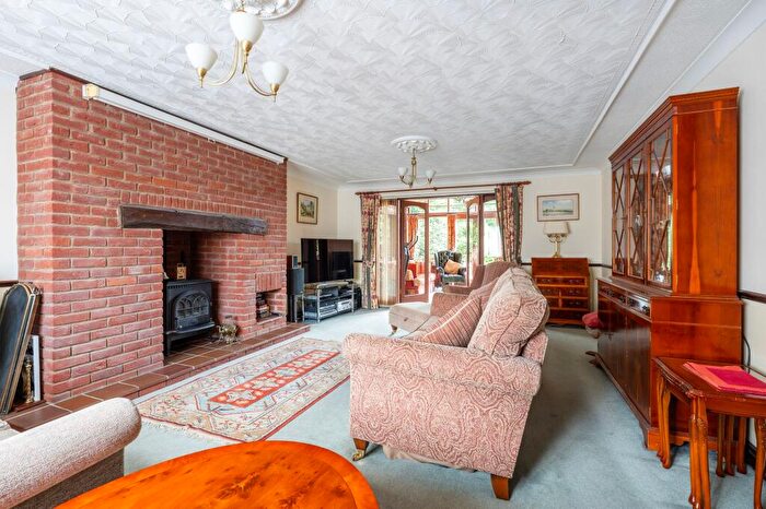 4 Bedroom Detached House For Sale In Oulton Road North, Lowestoft, NR32