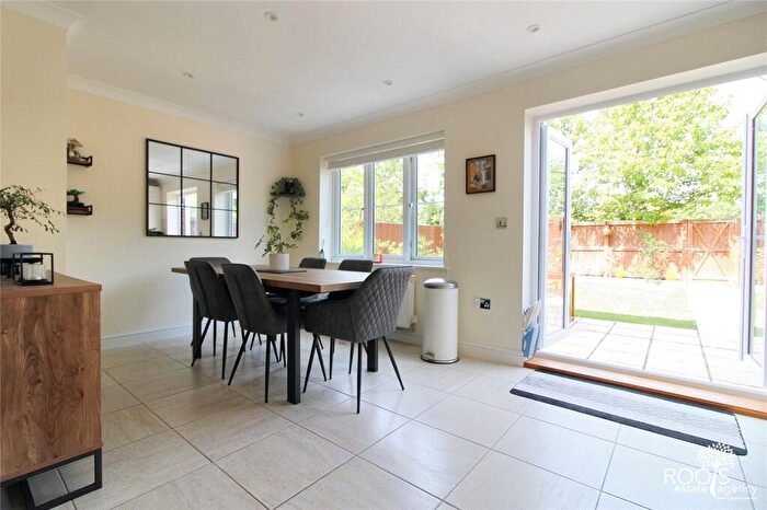 4 Bedroom Terraced House For Sale In Capability Way, Greenham, RG19