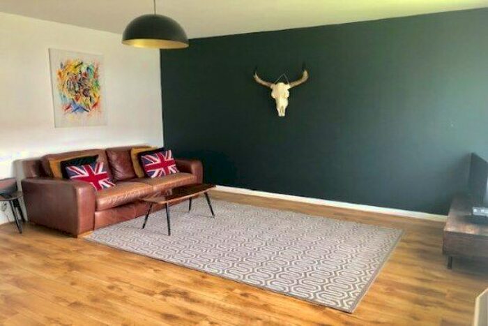 1 Bedroom Flat To Rent In Mayfield Court, Brighton, BN2