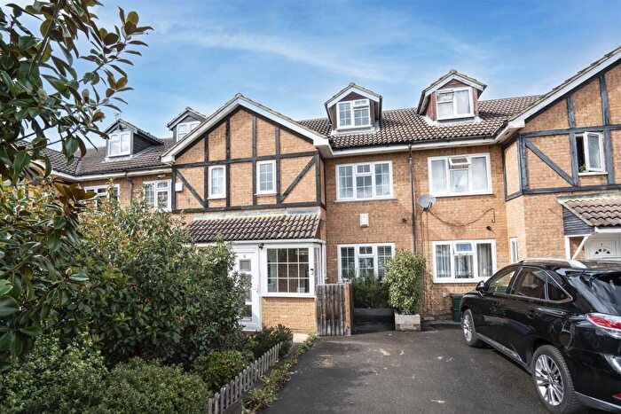4 Bedroom Town House For Sale In Wilkins Close, Mitcham, CR4