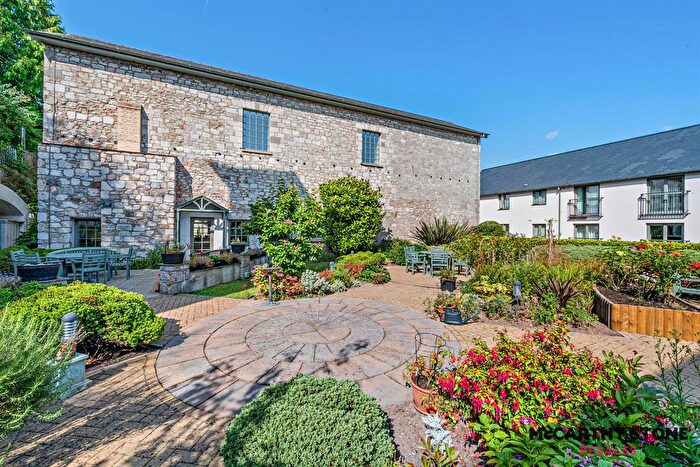 1 Bedroom Flat For Sale In Stover Court, East Street, Newton Abbot, TQ12