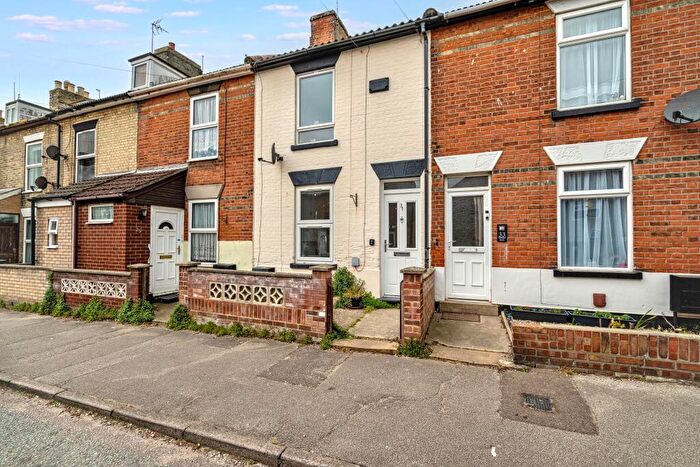 2 Bedroom Terraced House For Sale In Oxford Road, Suffolk, NR32