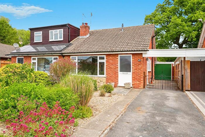 2 Bedroom Semi-Detached Bungalow For Sale In Farm Road, Abingdon, OX14