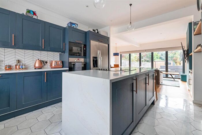 3 Bedroom Semi Detached House For Sale In Maybank Road, South Woodford, E18