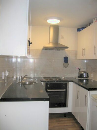 Studio To Rent In Manor Road, Twickenham, TW2