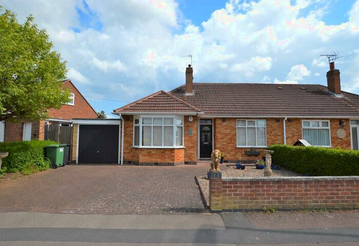 2 Bedroom Bungalow To Rent In Thirlmere Road, Wigston, LE18