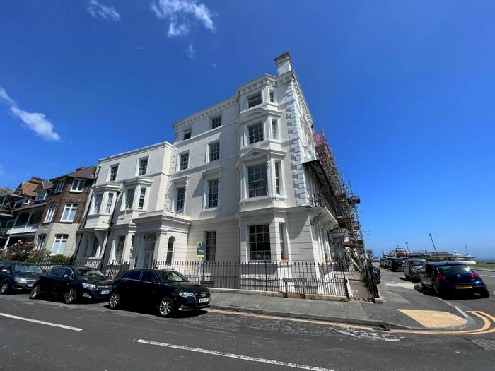 2 Bedroom Apartment To Rent In Victoria Parade, Ramsgate, CT11
