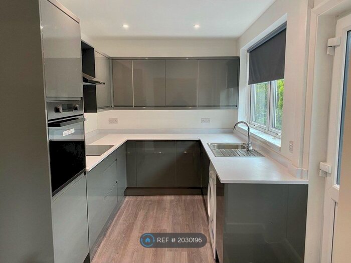 3 Bedroom Semi-Detached House To Rent In Sandford Road, Nottingham, NG3