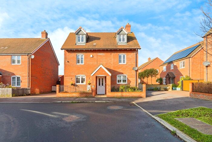 4 Bedroom Town House For Sale In Thillans, Cranfield, Bedford, MK43