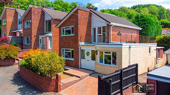 3 Bedroom Detached House For Sale In Oak Lane, Machen, Caerphilly, CF83