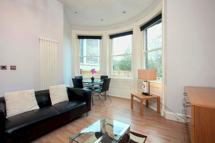 1 Bedroom Flat To Rent In Clapham Road, London, SW9