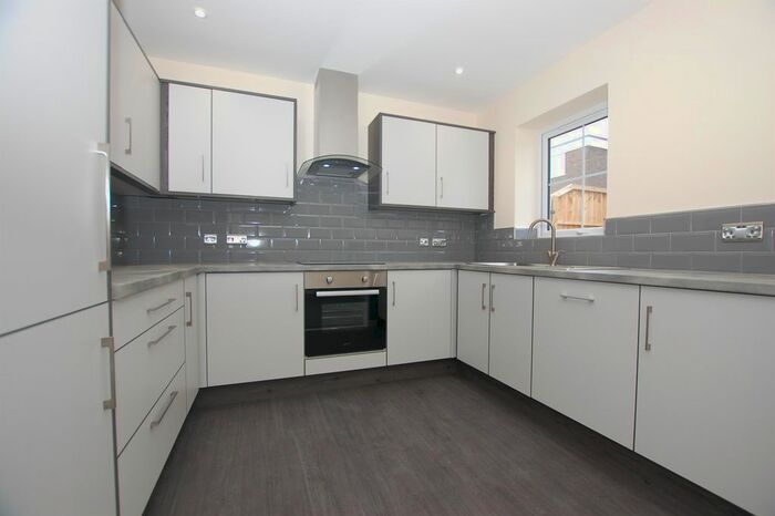 2 Bedroom Semi-Detached House To Rent In Middleway Avenue, Wordsley, Stourbridge DY8