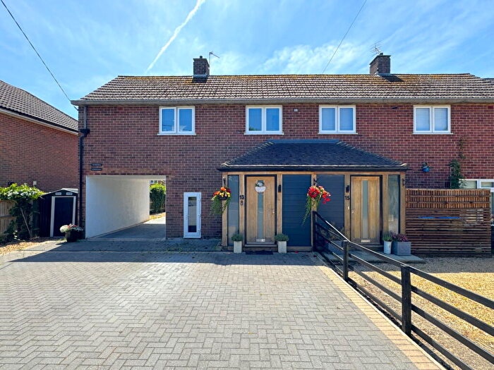 3 Bedroom End Of Terrace House For Sale In Missenden Road, Winslow, MK18