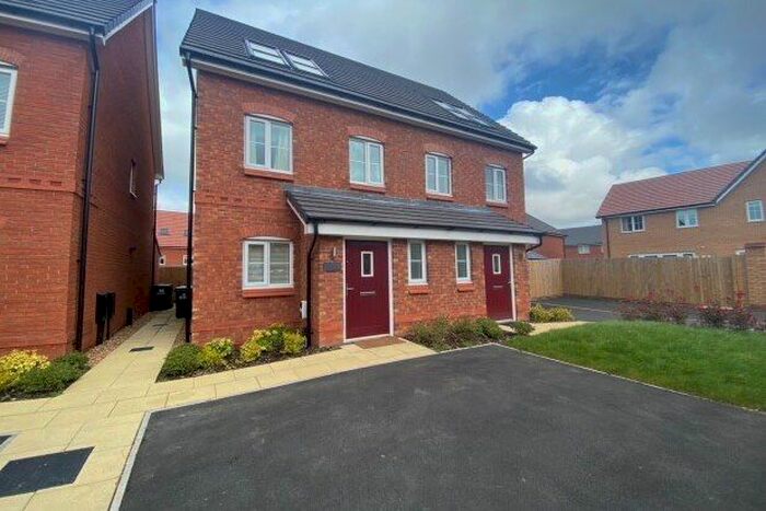 3 Bedroom Property To Rent In Loom Crescent, Preston, PR5