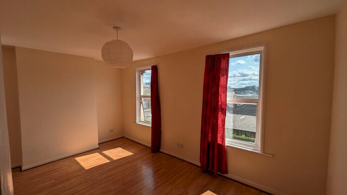3 Bedroom Flat To Rent In Homerton High St, London, E9