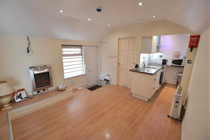 1 Bedroom Flat To Rent In Belvoir Road, Coalville, Leicestersire, LE67