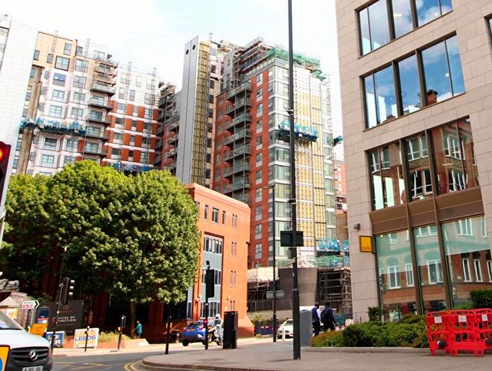 2 Bedroom Apartment To Rent In Wellington Street, Leeds, West Yorkshire, LS1