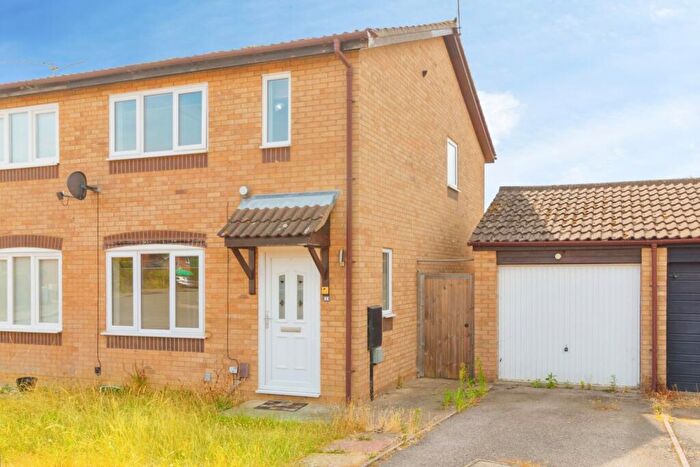 3 Bedroom Semi-Detached House To Rent In Coniston Close, Wellingborough, Northamptonshire, NN8