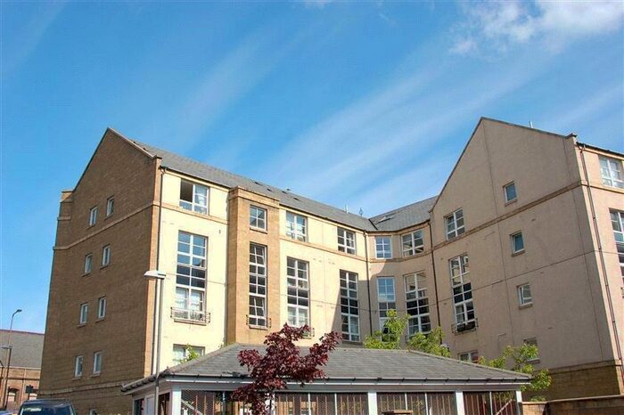 2 Bedroom Flat To Rent In Broughton Road, Edinburgh, EH7