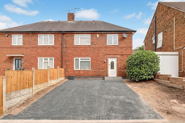 3 Bedroom Semi-Detached House For Sale In Glendon Drive, Nottingham, NG5
