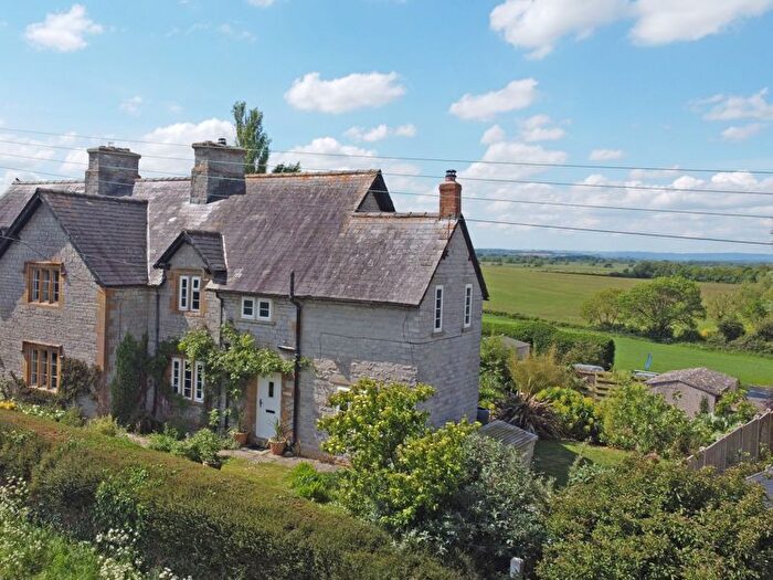 3 Bedroom End Of Terrace House For Sale In Martock Road, Long Sutton, TA10