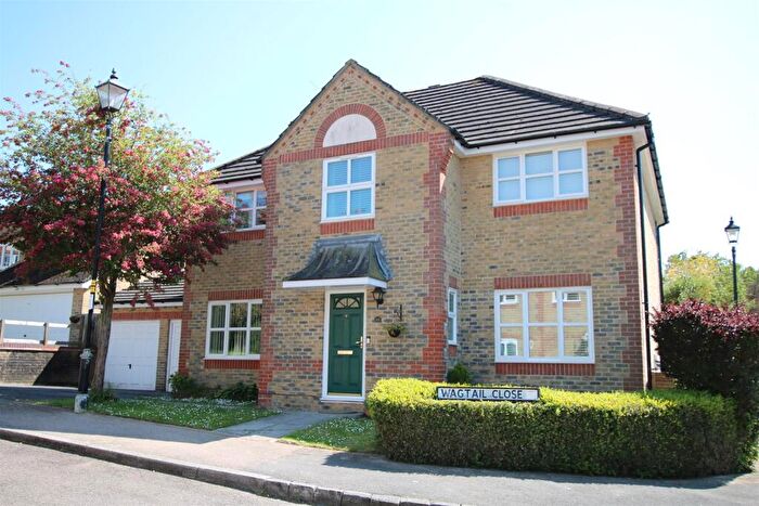 4 Bedroom Detached House For Sale In Wagtail Close, Horsham, West Sussex, RH12