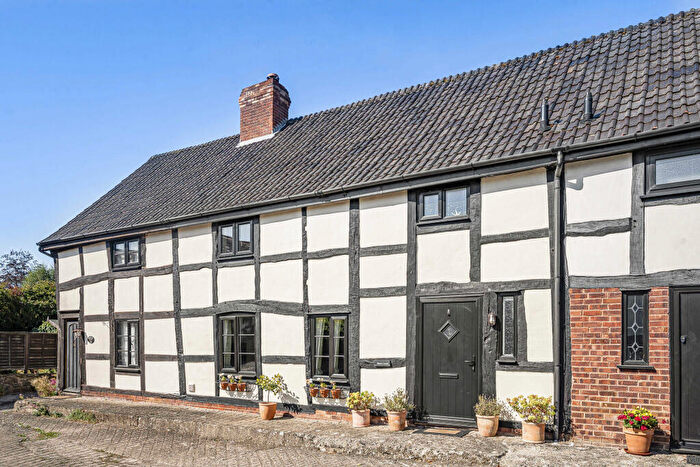 3 Bedroom Cottage For Sale In Barn Court, Luston, Leominster, Herefordshire, HR6
