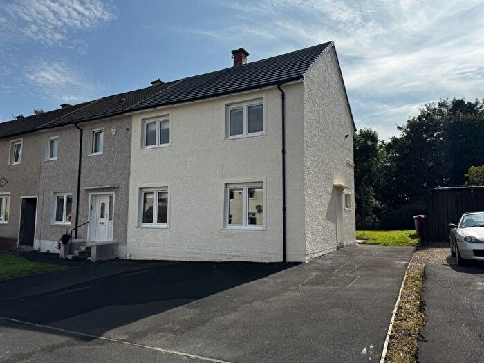 3 Bedroom End Of Terrace House To Rent In Clydesdale Avenue, Hamilton, ML3