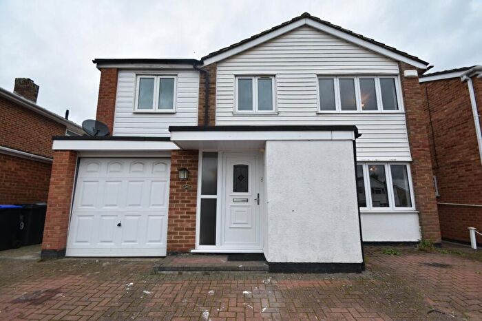 4 Bedroom Detached House To Rent In Home Farm Way, Stoke Poges, Buckinghamshire, SL3