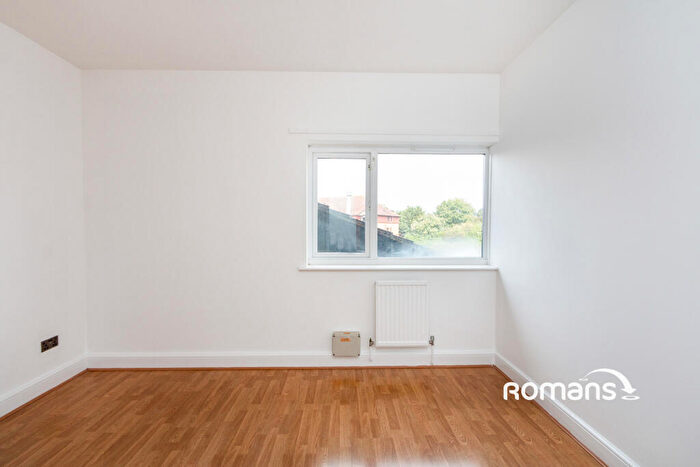 2 Bedroom Flat To Rent In Falkners Close, Fleet, Hampshire, GU51