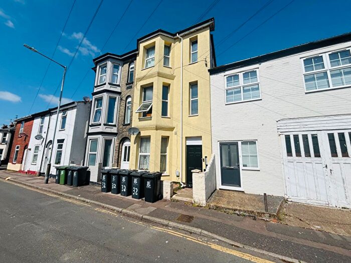 5 Bedroom Terraced House For Sale In York Road, Great Yarmouth, NR30