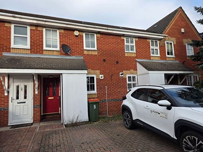 2 Bedroom Semi Detached House To Rent In Trader Road, Beckton, E6