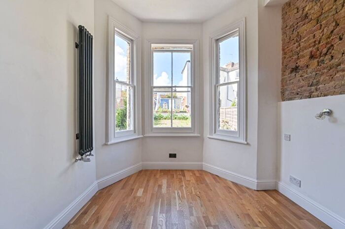 1 Bedroom Flat For Sale In Devonshire Road, Forest Hill, London, SE23