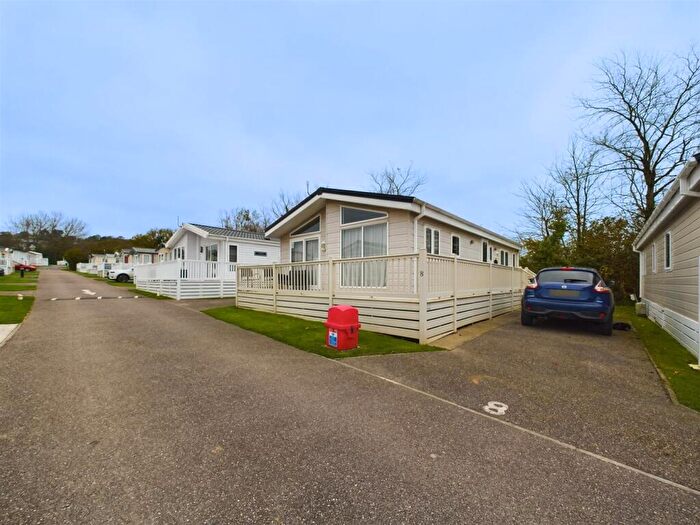 2 Bedroom Lodge For Sale In Braunton Road, Ashford, Barnstaple, EX31