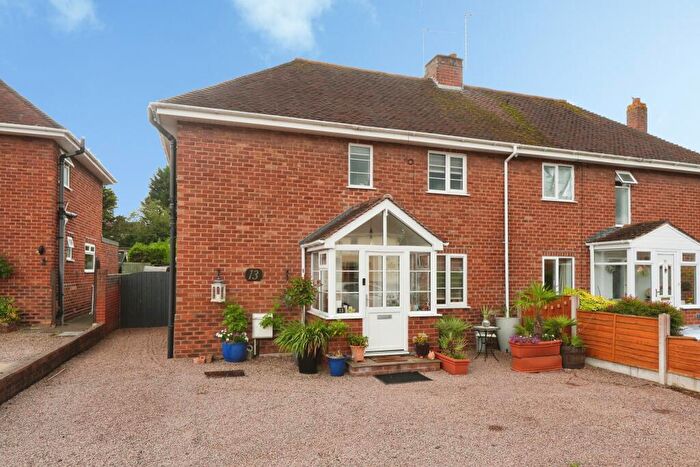 3 Bedroom Semi Detached House For Sale In Alexander Close, Bromsgrove, B61