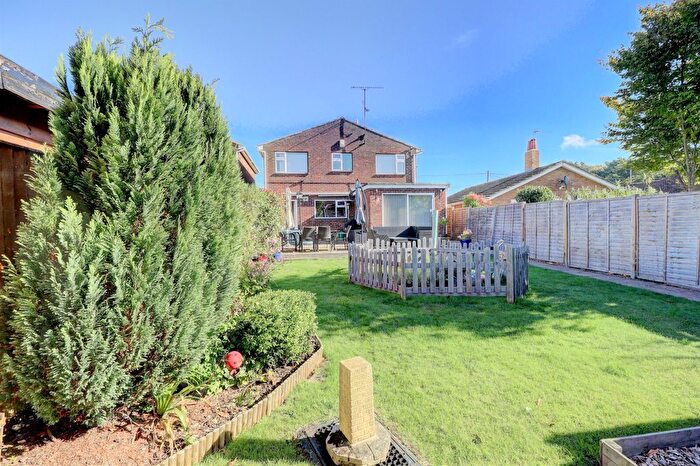 4 Bedroom Detached House For Sale In Penn Road, Hazlemere, Buckinghamshire, HP15