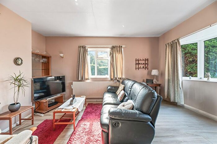 2 Bedroom Detached Bungalow For Sale In Bates Lane, Helsby, Frodsham, WA6