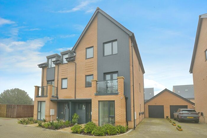 5 Bedroom Semi Detached House For Sale In Lofthouse Drive, Folkestone, Kent, CT20