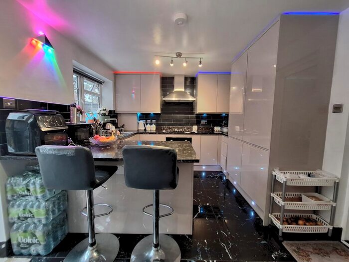 3 Bedroom Semi-Detached House To Rent In Latham Close, Dartford, DA1