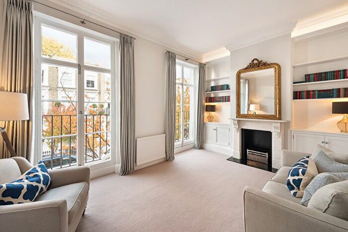 1 Bedroom Flat To Rent In Redcliffe Road, Chelsea, London, SW10