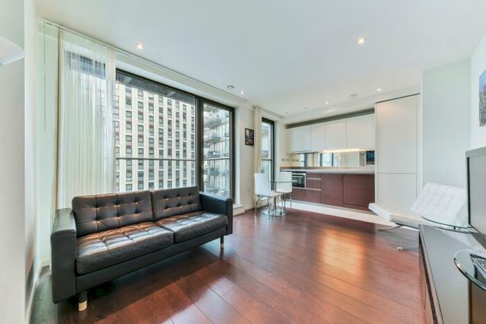 1 Bedroom Flat To Rent In North Boulevard, Baltimore Wharf, Canary Wharf, London, E14