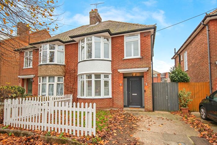 3 Bedroom Semi-Detached House For Sale In Barton Road, Felixstowe, IP11
