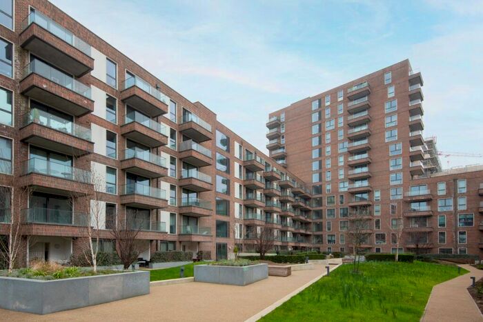 1 Bedroom Flat To Rent In Connaught Heights, Anges Walk, Silvertown, London, E16