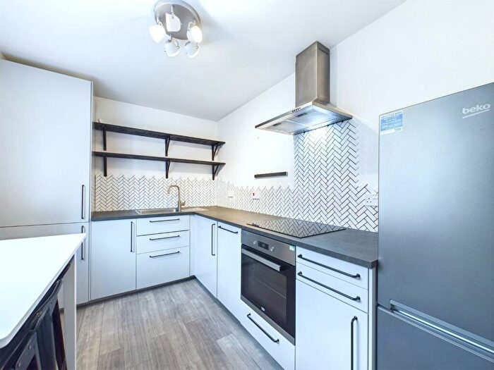 2 Bedroom Flat To Rent In McDonald Road, Leith, Edinburgh, EH7