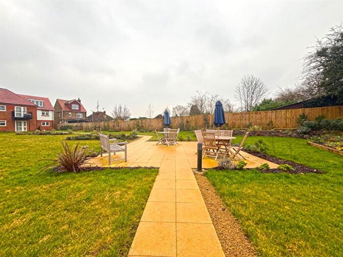 1 Bedroom Flat For Sale In - High Street, Rainham, Gillingham, ME8