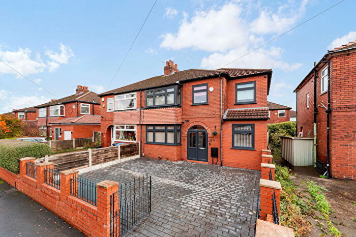 4 Bedroom Semi-Detached House For Sale In Harcourt Street, Reddish, SK5