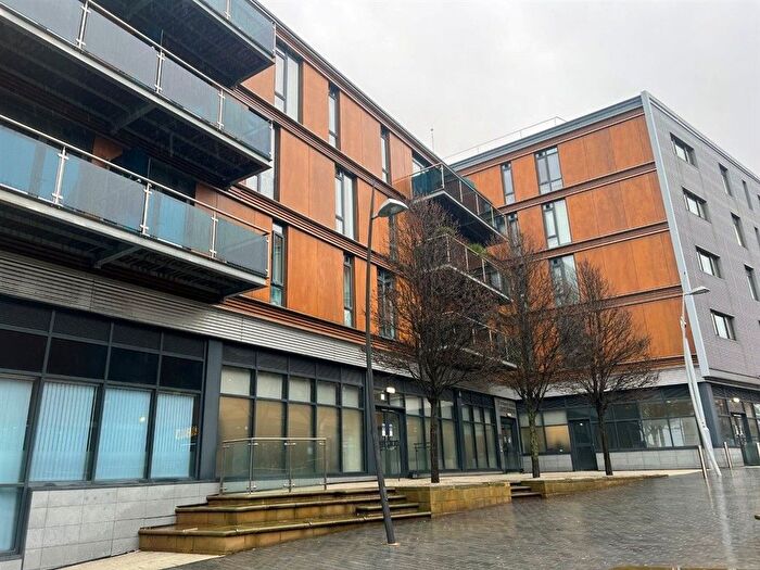 1 Bedroom Flat For Sale In Burgage Square, Wakefield, WF1