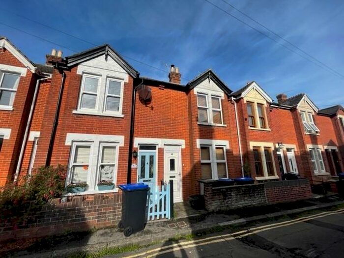 2 Bedroom Terraced House To Rent In Salisbury - Elm Grove Road, SP1