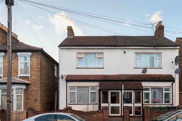 1 Bedroom Flat To Rent In Salisbury Road, London E17